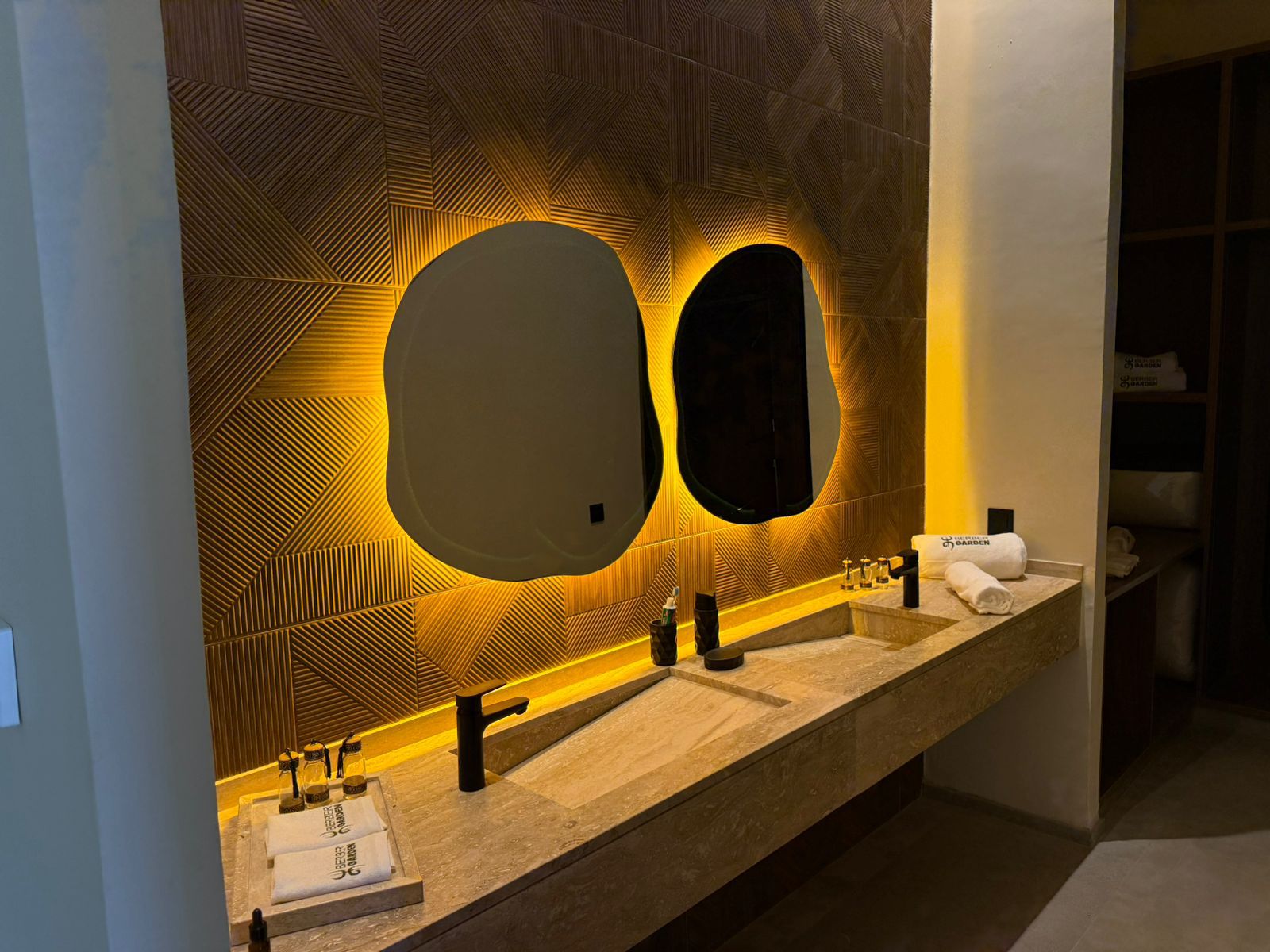 Villa Marrakech | suite de luxe avec vue Atlas